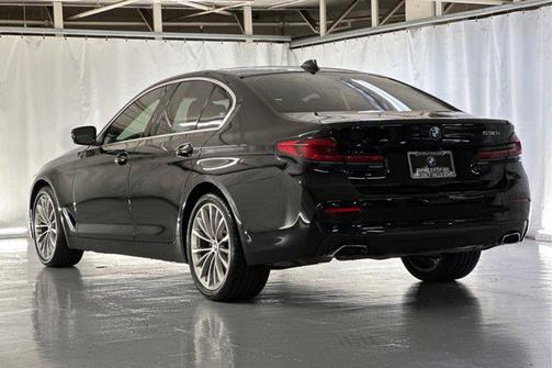 2022 BMW 530 i