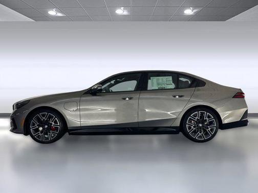 2026 BMW 550e xDrive