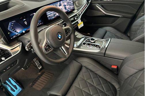 2026 BMW X5 M60i