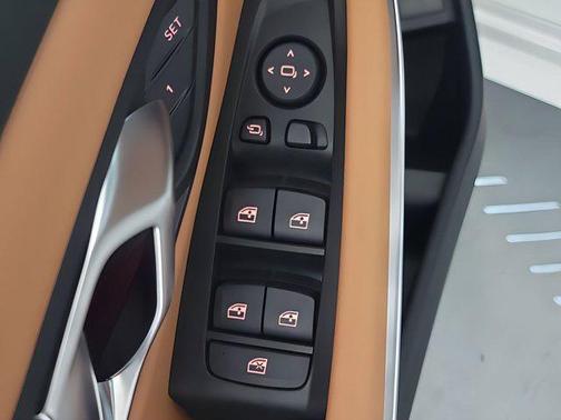 2025 BMW 330 i