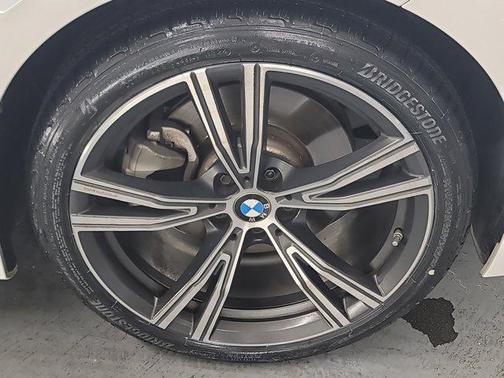 2022 BMW 330 330i
