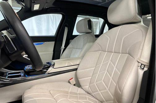 2024 BMW i7 xDrive60