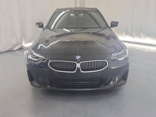 2025 BMW 230 i