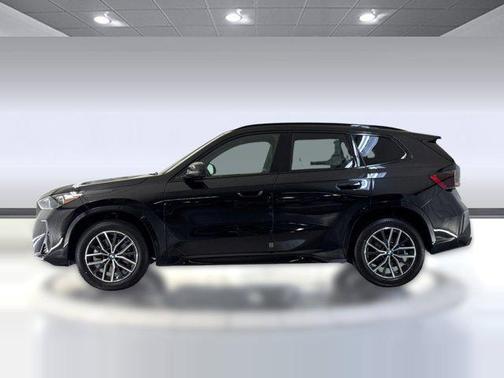 Black Sapphire Metallic 2026 BMW X1 xDrive28i
