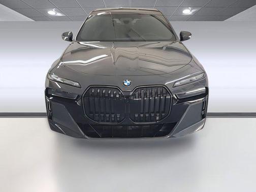 2025 BMW 760 i xDrive
