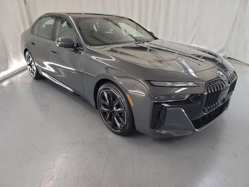 2025 BMW 760 i xDrive