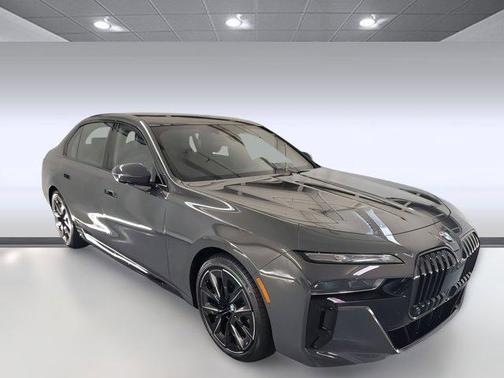 2025 BMW 760 i xDrive