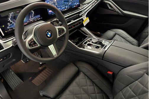 2026 BMW X6 xDrive40i