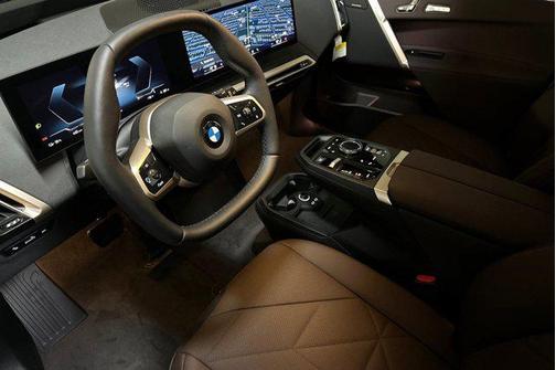 2026 BMW iX xDrive45