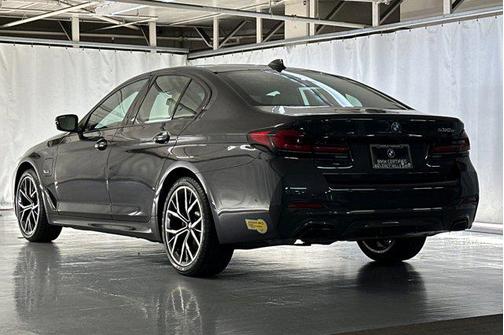 2022 BMW 530e Base