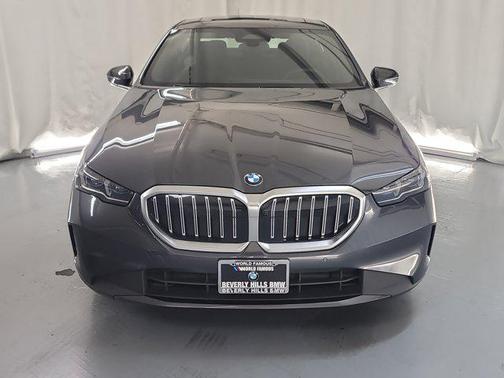 2024 BMW 530 i