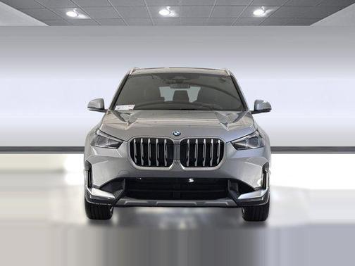 Space Silver Metallic 2026 BMW X1 xDrive28i