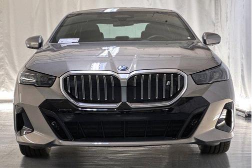 2025 BMW i5 xDrive40