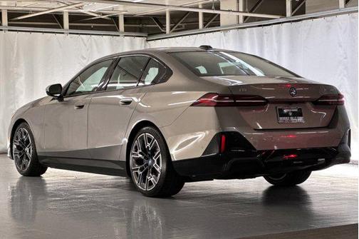 2025 BMW i5 xDrive40