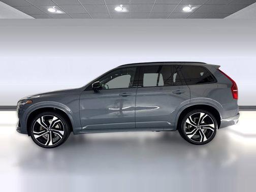 2020 Volvo XC90 T6 R-Design