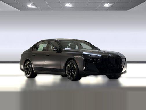 2025 BMW 740 740i