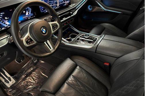 2024 BMW X7 M60i