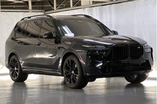 2024 BMW X7 M60i