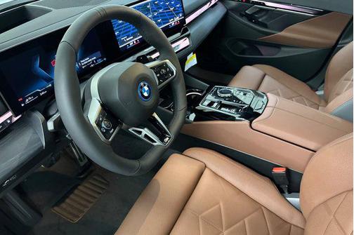2026 BMW 550e xDrive