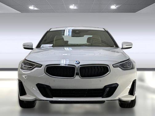 2026 BMW 230 230i