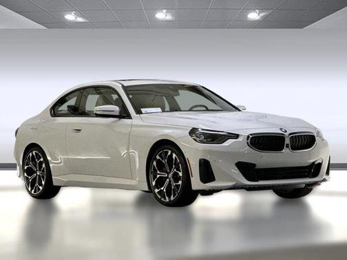 2026 BMW 230 230i