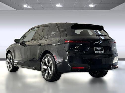 2026 BMW iX xDrive60