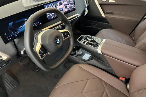 2026 BMW iX xDrive45