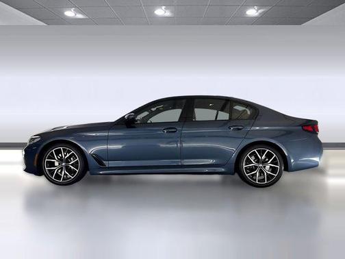 2023 BMW 530 i