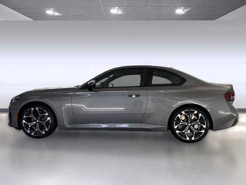 2025 BMW 230 i