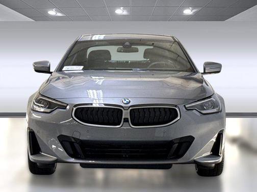 2025 BMW 230 i