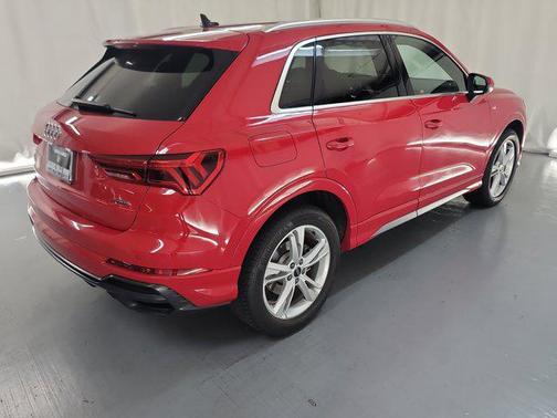 2022 Audi Q3 45 S line Premium Plus