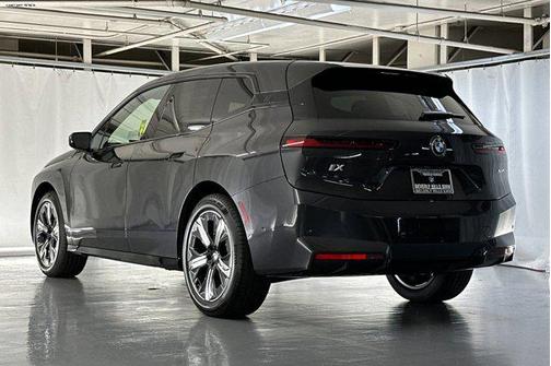 2026 BMW iX xDrive45