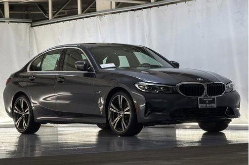 2022 BMW 330e 330e