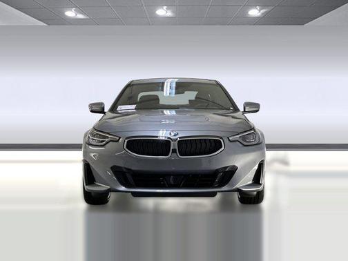 2026 BMW 230 230i