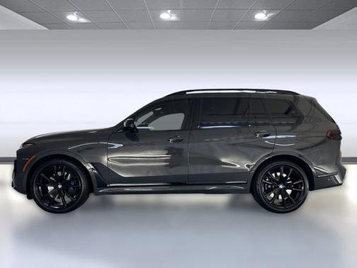 2024 BMW X7 M60i