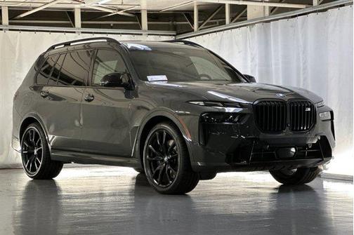 2024 BMW X7 M60i