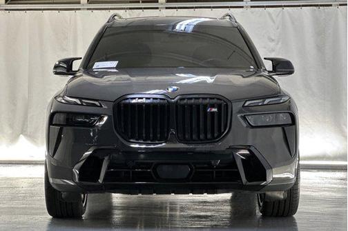 2024 BMW X7 M60i