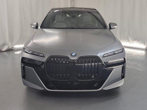 2025 BMW i7 xDrive60