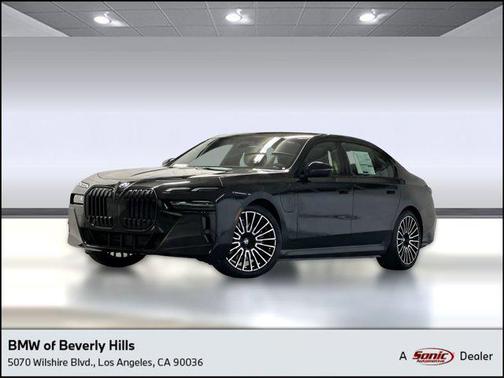 2026 BMW 750e i xDrive