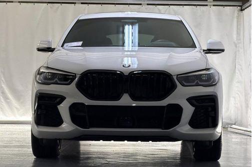 2023 BMW X6 xDrive40i