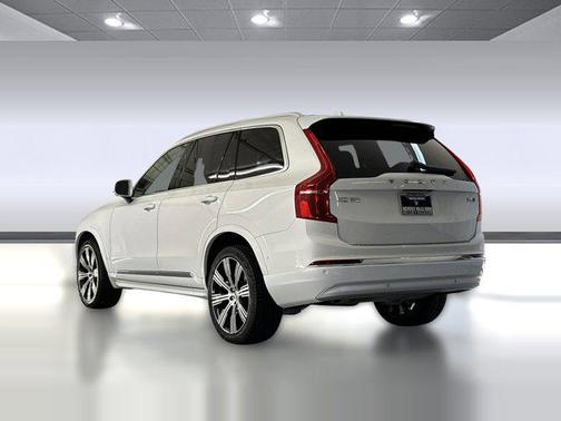 2022 Volvo XC90 T6 Inscription