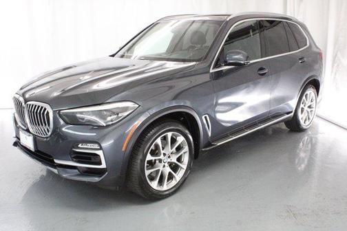 Photo 3 of 38 of 2019 BMW X5 xDrive40i