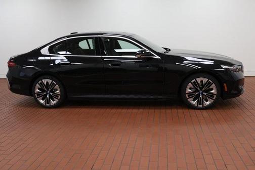 2025 BMW i5 xDrive40