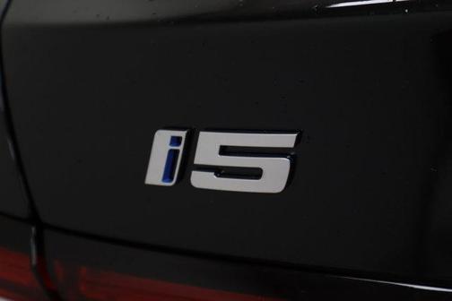 2025 BMW i5 xDrive40