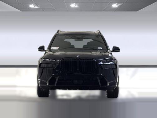 Carbon Black Metallic 2026 BMW X7 xDrive40i