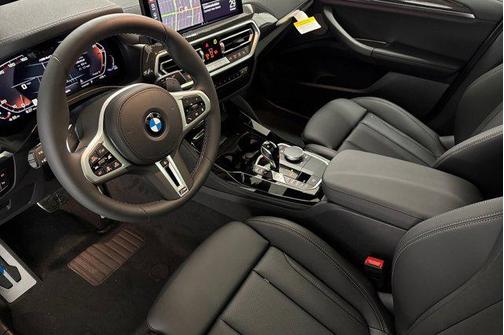 2025 BMW X4 M40i