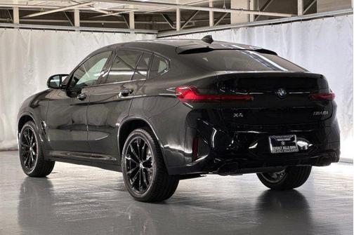 2025 BMW X4 M40i