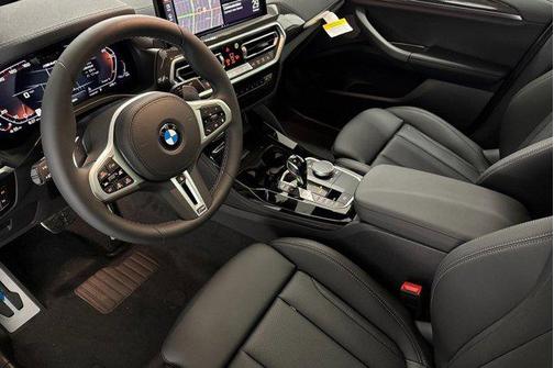2025 BMW X4 M40i