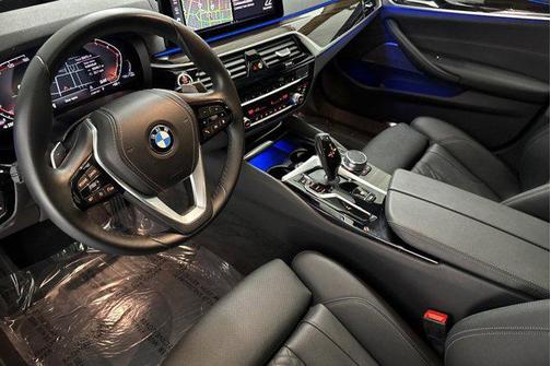 2023 BMW 530 i