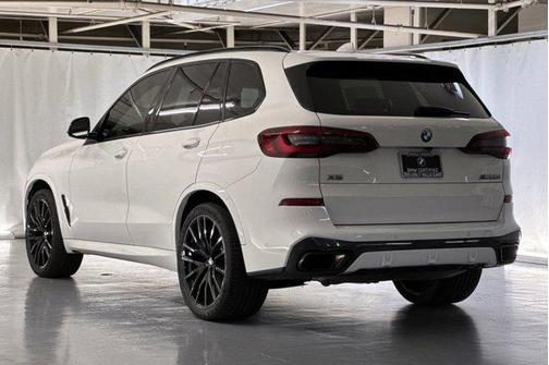 2023 BMW X5 M50i